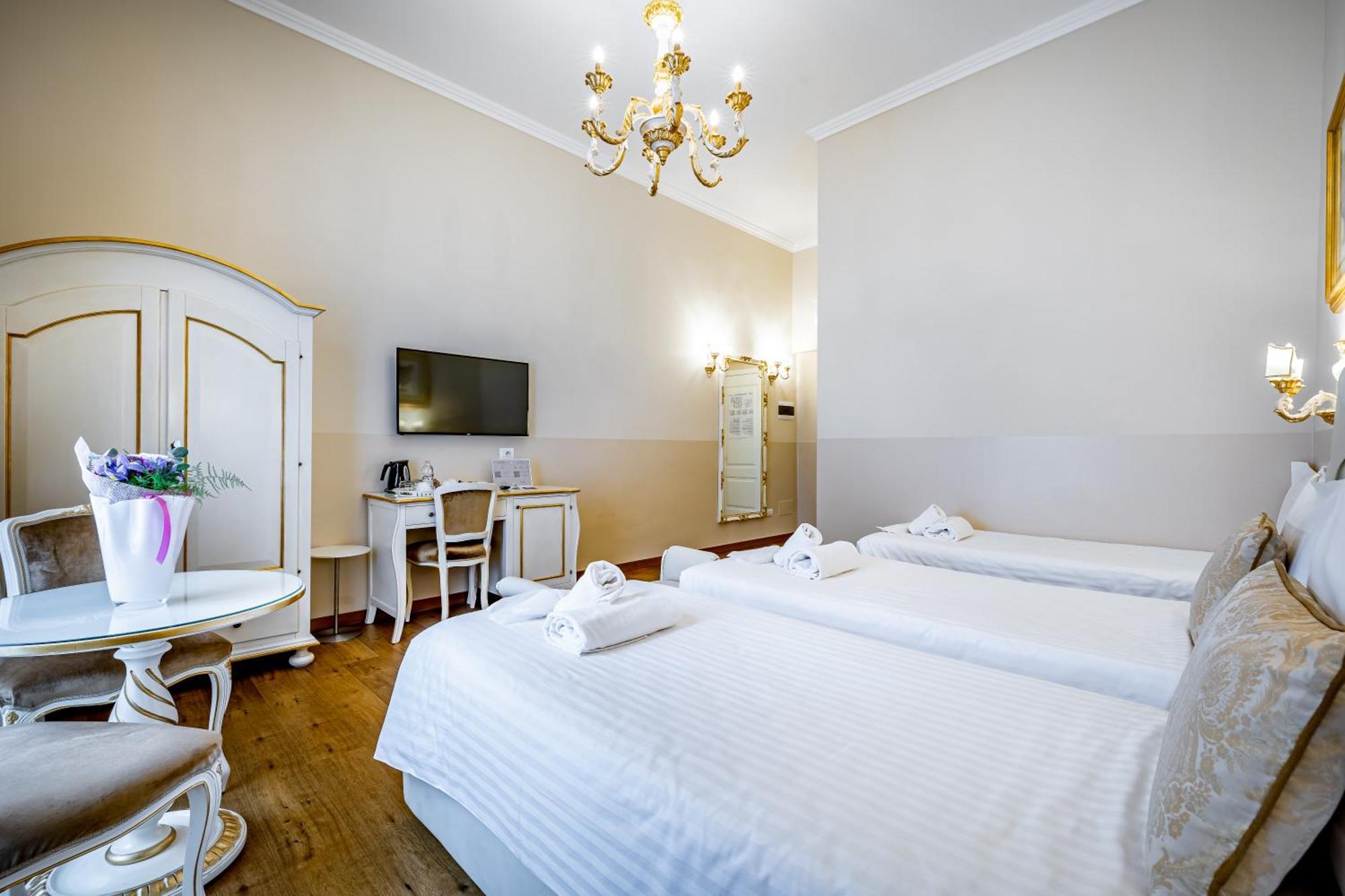 Deluxe Triple Room